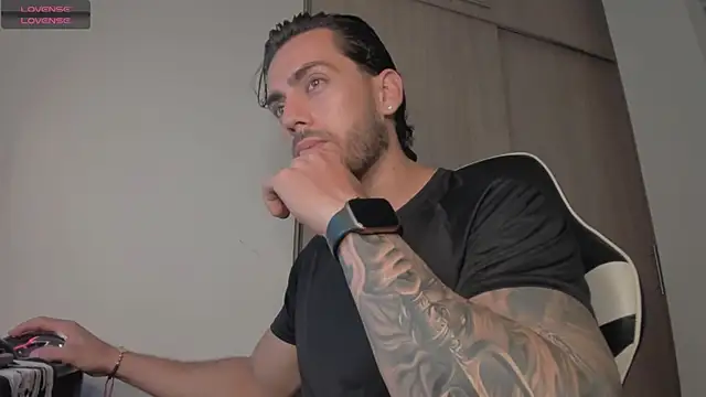 Axel  Blaze online show from April 15, 1:11 pm