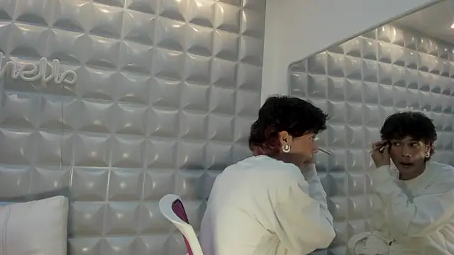 RonaldThompson   online show from March 4, 1:45 am