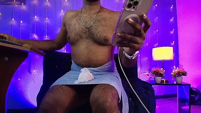 LOGAN ADAMS27 online show from April 15, 12:16 pm