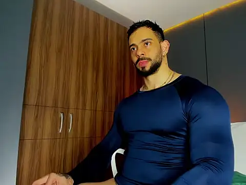 massimo visconti online show from March 4, 3:30 pm