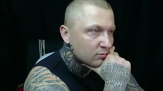 devilWithTats online show from June 1, 1:55 pm