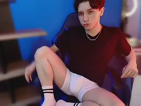 hollannd  online show from March 14, 1:07 pm