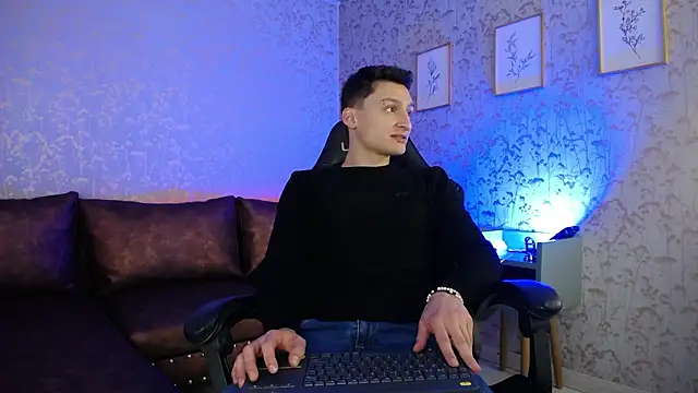 DIEGO JONES online show from March 19, 1:25 pm