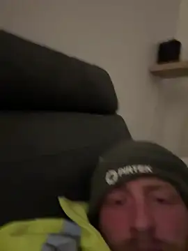 Ollie25195 online show from March 2, 7:32 pm