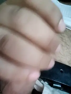 areee214 online show from April 3, 8:22 am