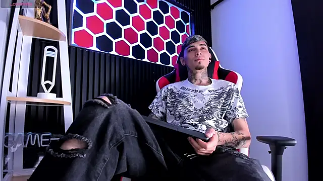 Max Hader  online show from March 14, 3:57 am