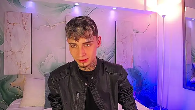 Max Hader  online show from April 16, 3:50 am