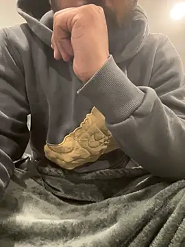 hitman1208  online show from March 4, 5:03 am