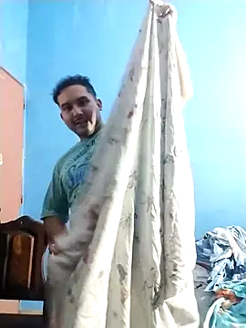 Soytubbcaliente online show from April 3, 4:20 am