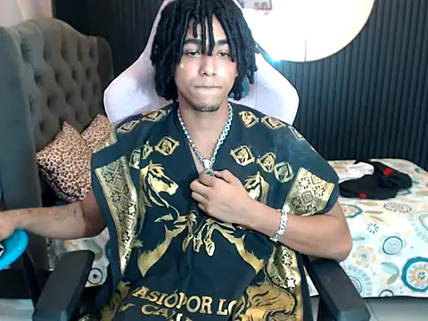 taylor bigdick18 online show from April 19, 11:29 pm