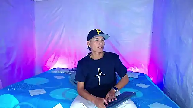 TAURUS 5 online show from March 6, 3:03 am