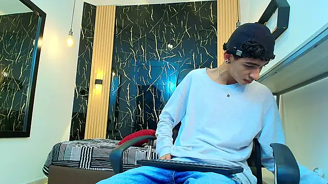 ValeriHot 1 online show from April 18, 3:30 am