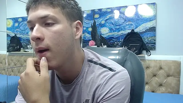 AlessandroFranco online show from June 4, 2:34 pm