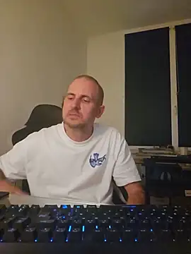 dufatcock online show from May 30, 4:34 am