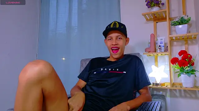 Noirvynn online show from April 13, 11:05 pm