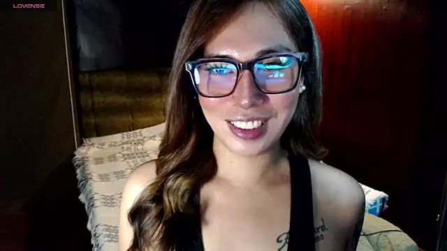 tyrasub online show from April 14, 3:22 pm