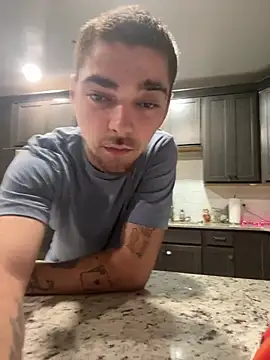 dommydom7177 online show from August 7, 1:23 am