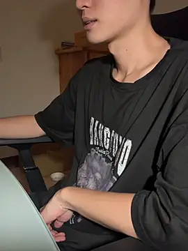 CalvinHY online show from June 23, 4:32 pm