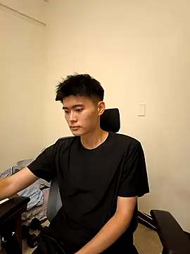 CalvinHY online show from August 5, 10:20 am