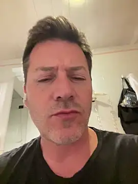 lukasfree online show from April 27, 9:53 pm