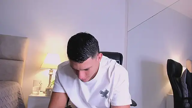 Chriss Diamond online show from June 30, 8:43 pm