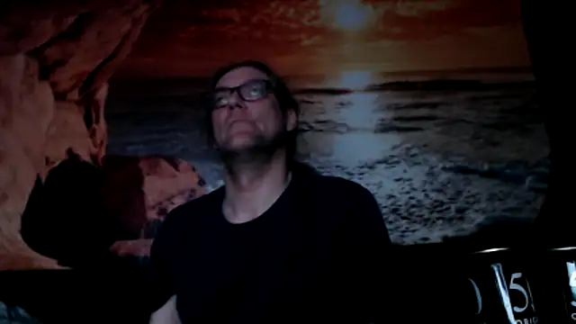 marcmarx0511 online show from March 28, 1:50 am