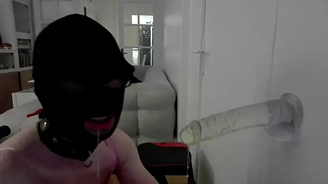 Sam 75013 online show from June 1, 8:53 pm