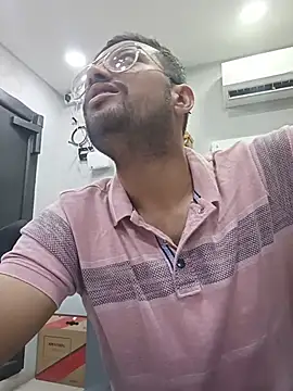 herochoclateboy online show from May 9, 8:48 am