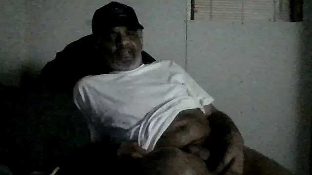 saltandpepper410 online show from April 5, 3:03 am