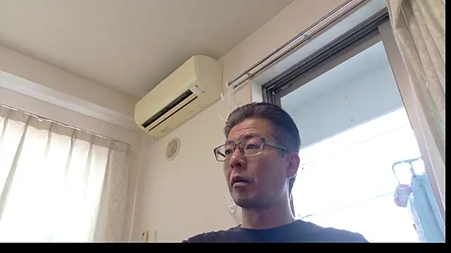 zakochin1106 online show from April 17, 2:36 am