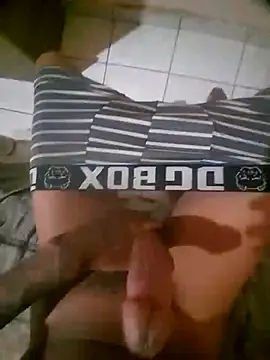 Luizfabiano887 online show from May 3, 6:32 pm