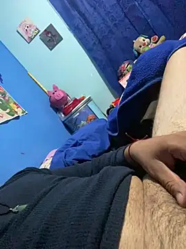 alexmiranda02 online show from July 11, 11:56 am