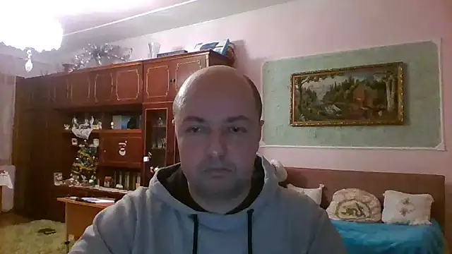 Snapshot of Luceriusbigass chatting on February 9, 4:50 pm Luceriusbigass online show from February 9, 4:50 pm