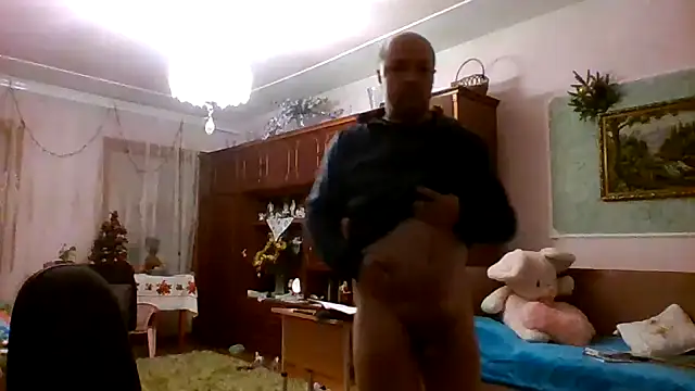 Snapshot of Luceriusbigass chatting on December 27, 4:22 pm Luceriusbigass online show from December 27, 4:22 pm
