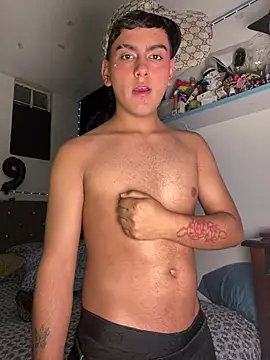 Noah  hot18 online show from April 18, 10:20 pm