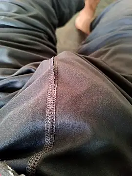 rahul2222 online show from April 11, 9:46 am