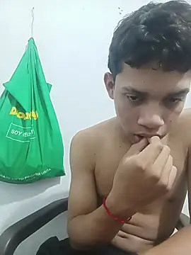 curious straight guy online show from June 26, 2:58 am