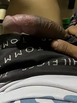 picanervosa04 online show from April 18, 6:04 am