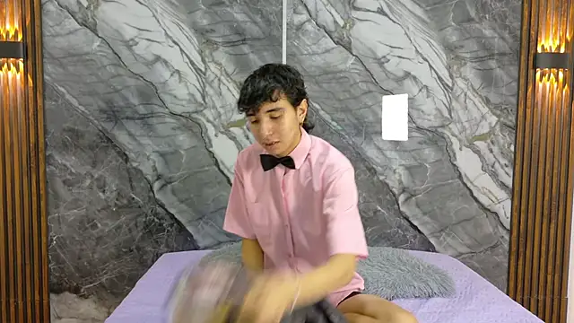 NoahWalker   online show from May 26, 11:17 am