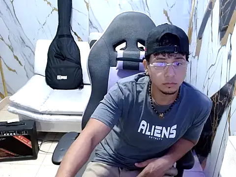 jbarto  online show from May 31, 11:05 pm