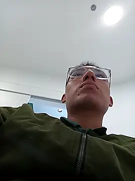 julicr200 online show from April 23, 7:05 pm