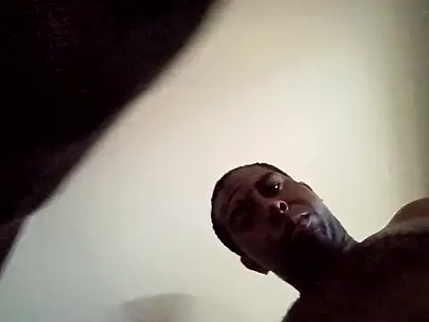 TomFrm69 online show from April 26, 5:54 pm