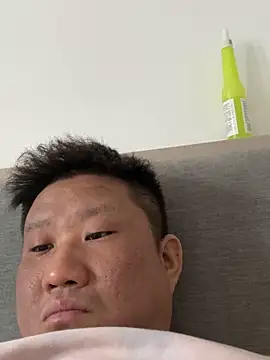 MostTropic online show from April 27, 2:19 am