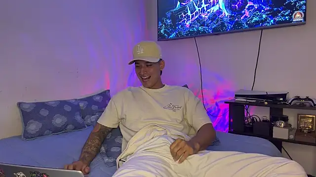 SexxxySquirterStev777 online show from July 11, 2:52 pm