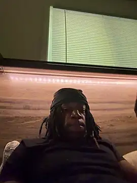 YurFavBestiie online show from April 28, 10:58 pm