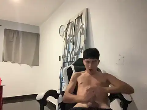 oopiumbody online show from May 22, 5:23 am