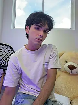 VelvetEsteven online show from April 30, 2:13 pm