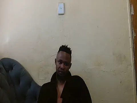 xxTroyX online show from June 4, 9:15 am