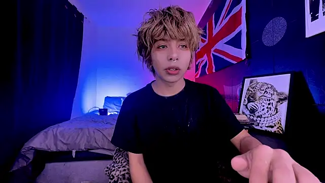 Aronn 44 online show from June 7, 5:47 am