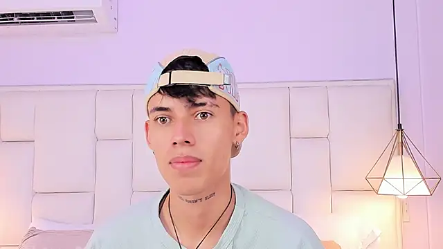 JacobFerrer online show from May 4, 6:53 pm
